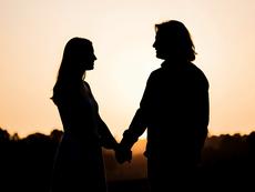 Hold Hands Silhouette